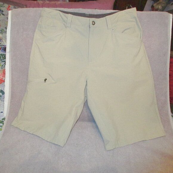 Patagonia Quandary Cargo Shorts Mens 34 Nylon Stretch 12" Lightweight UPF 50+ - Picture 1 of 9